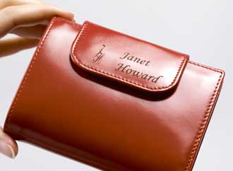 Dompet kulit personalisasi
